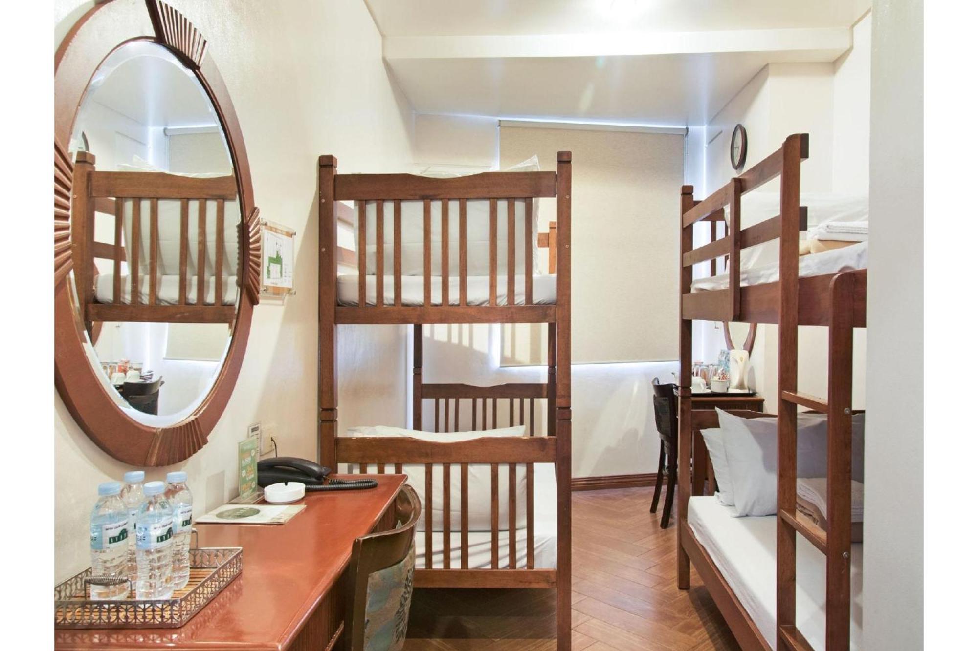 Townhouse Oak Avitel Hotel Near Osmena Highway, Pnr Pasay Station, Metro Manila Makati City Exterior foto